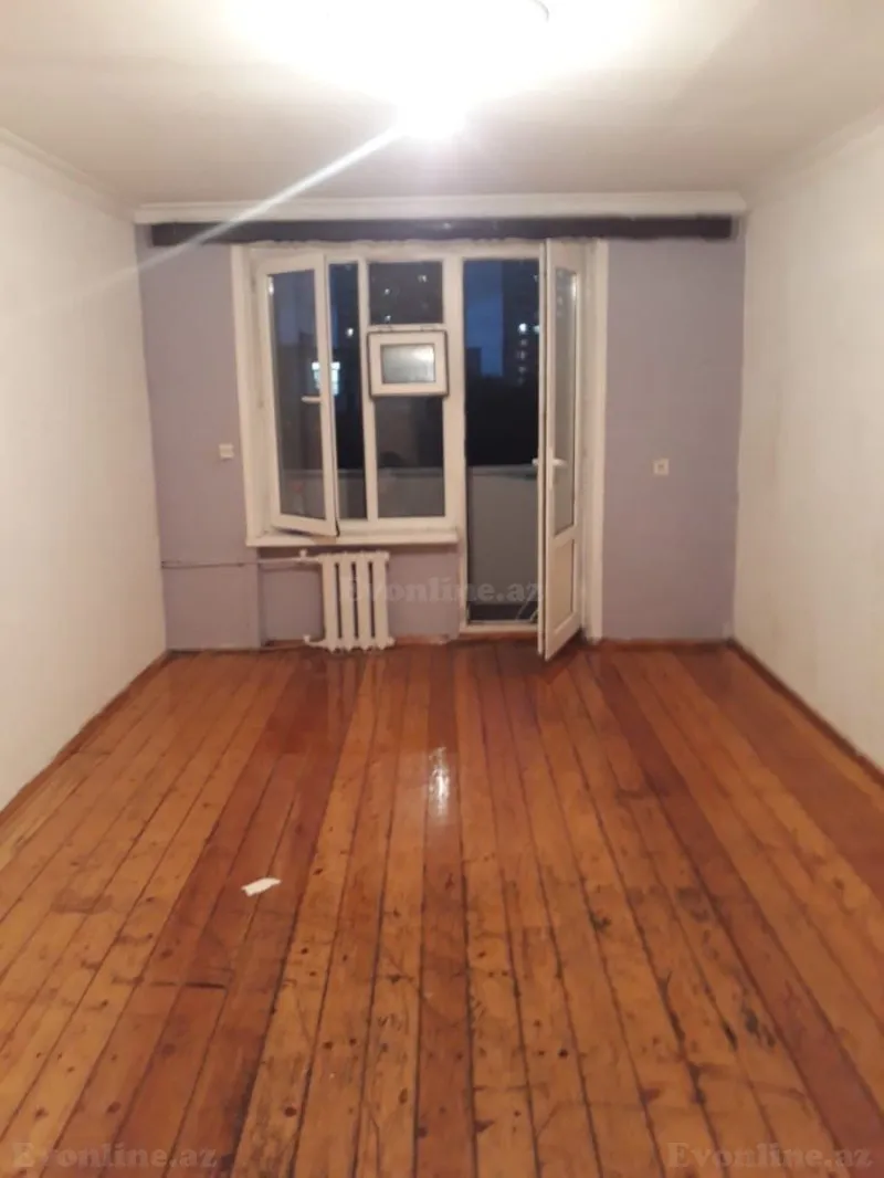 Satılır 3 otaqlı Mənzil Köhnə tikili 78 m² İnşaatçılar m.