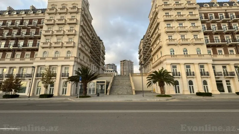 Satılır 4 otaqlı Mənzil Yeni tikili 121 m² Xətai r. - şəkil 2