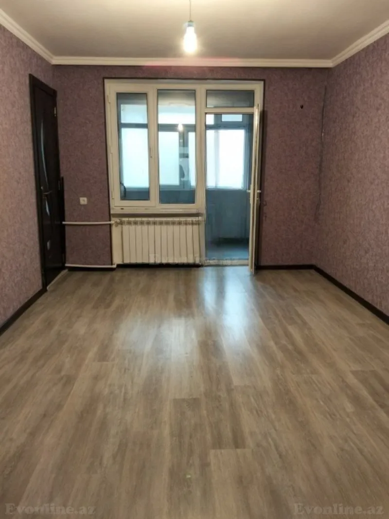 Satılır 3 otaqlı Mənzil Köhnə tikili 70 m² Elmlər Akademiyası m.