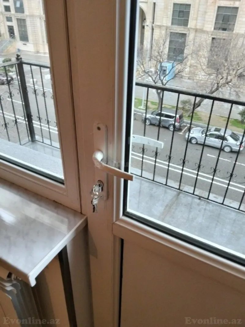 Satılır 3 otaqlı Mənzil Köhnə tikili 70 m² Elmlər Akademiyası m. - şəkil 7