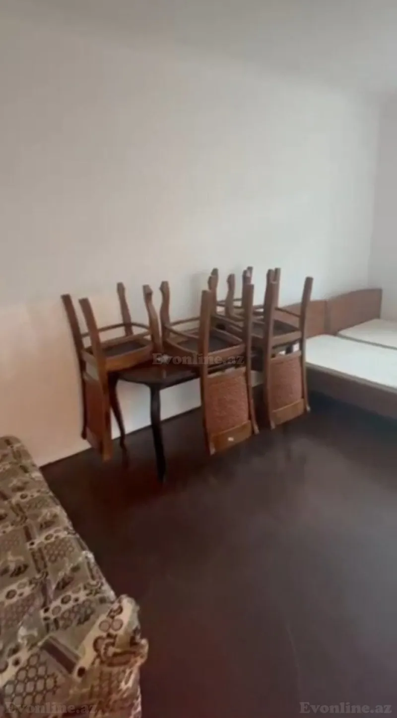 Kirayə verilir 2 otaqlı Mənzil Köhnə tikili 1 m² Memar Əcəmi m. - şəkil 4