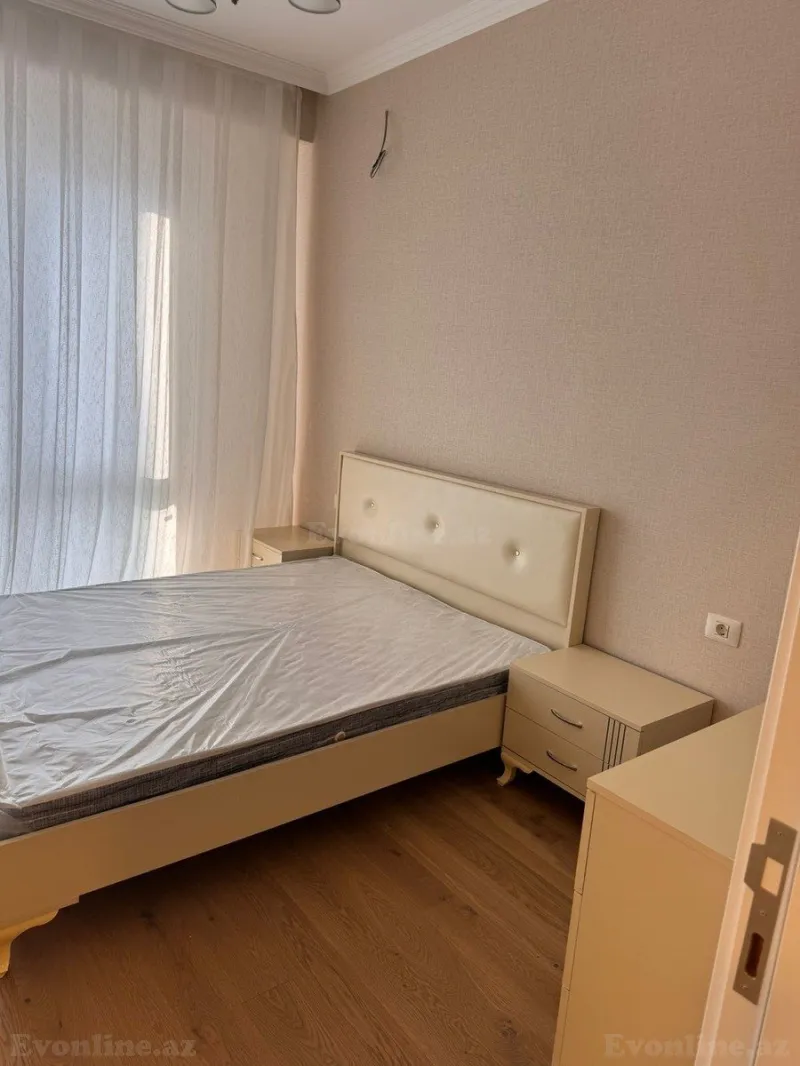 Kirayə verilir 2 otaqlı Mənzil Yeni tikili 70 m² Memar Əcəmi m. - şəkil 3