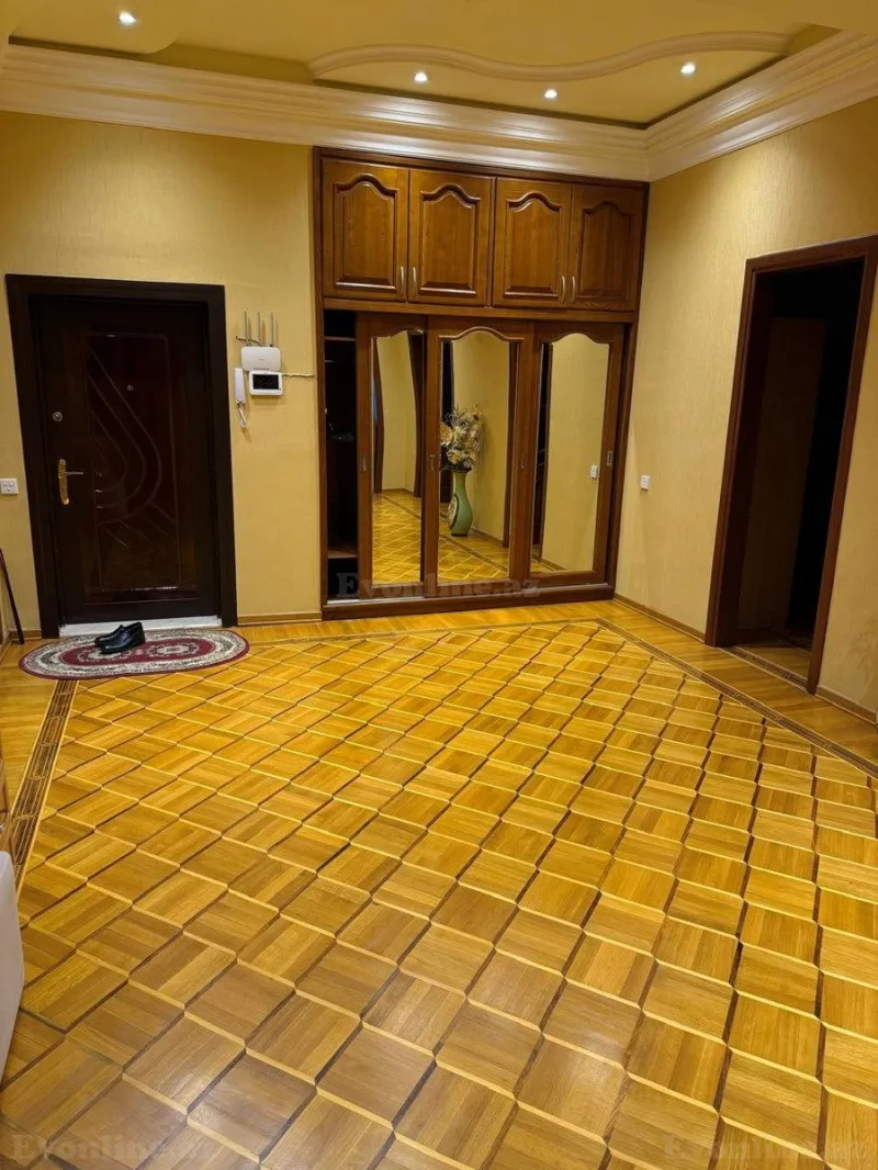 Kirayə verilir 3 otaqlı Mənzil Yeni tikili 140 m² Nərimanov r. - şəkil 16