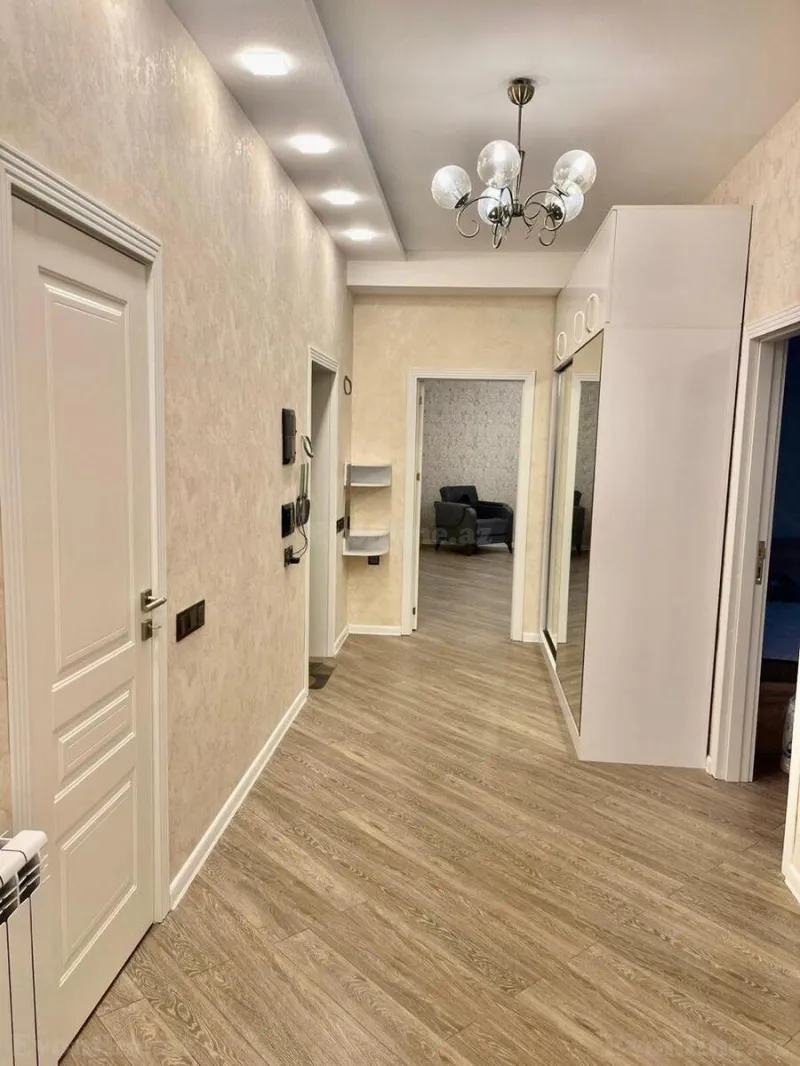 Kirayə verilir 3 otaqlı Mənzil Yeni tikili 130 m² Xətai m. - şəkil 5