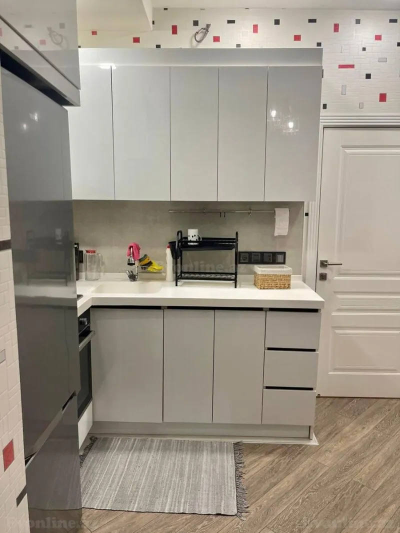 Kirayə verilir 3 otaqlı Mənzil Yeni tikili 130 m² Xətai m. - şəkil 16