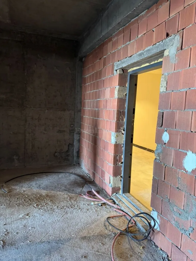 Satılır 2 otaqlı Mənzil Yeni tikili 71.5 m² Koroğlu m. - şəkil 7