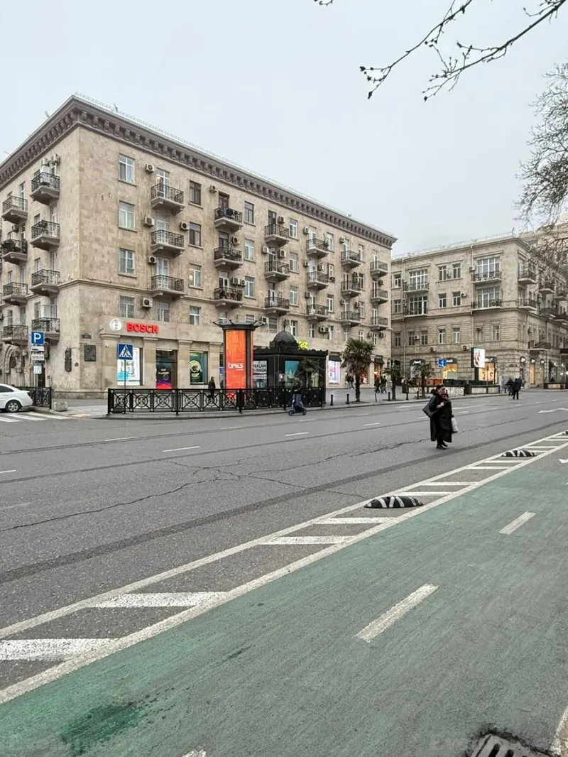 Satılır 3 otaqlı Mənzil Köhnə tikili 100 m² Sahil m. - şəkil 5