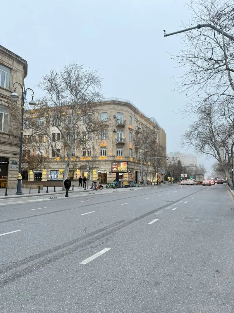 Satılır 3 otaqlı Mənzil Köhnə tikili 100 m² Sahil m. - şəkil 6