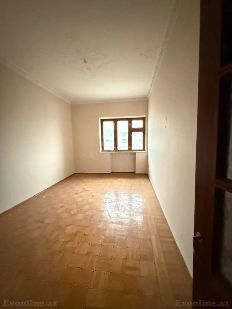 Satılır 3 otaqlı Mənzil Köhnə tikili 100 m² Sahil m. - şəkil 8