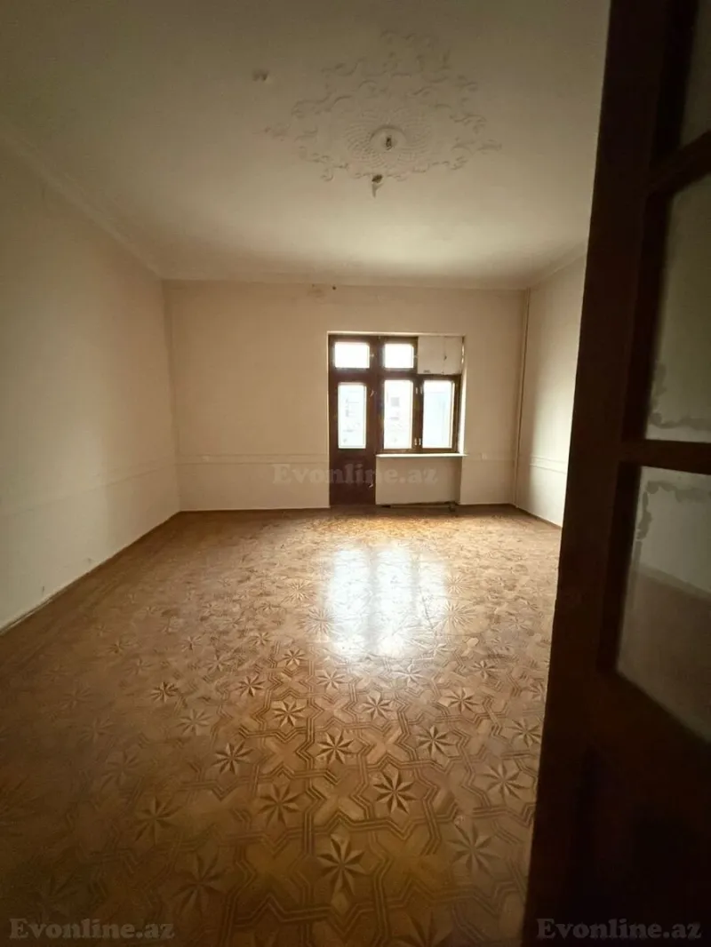 Satılır 3 otaqlı Mənzil Köhnə tikili 100 m² Sahil m. - şəkil 10