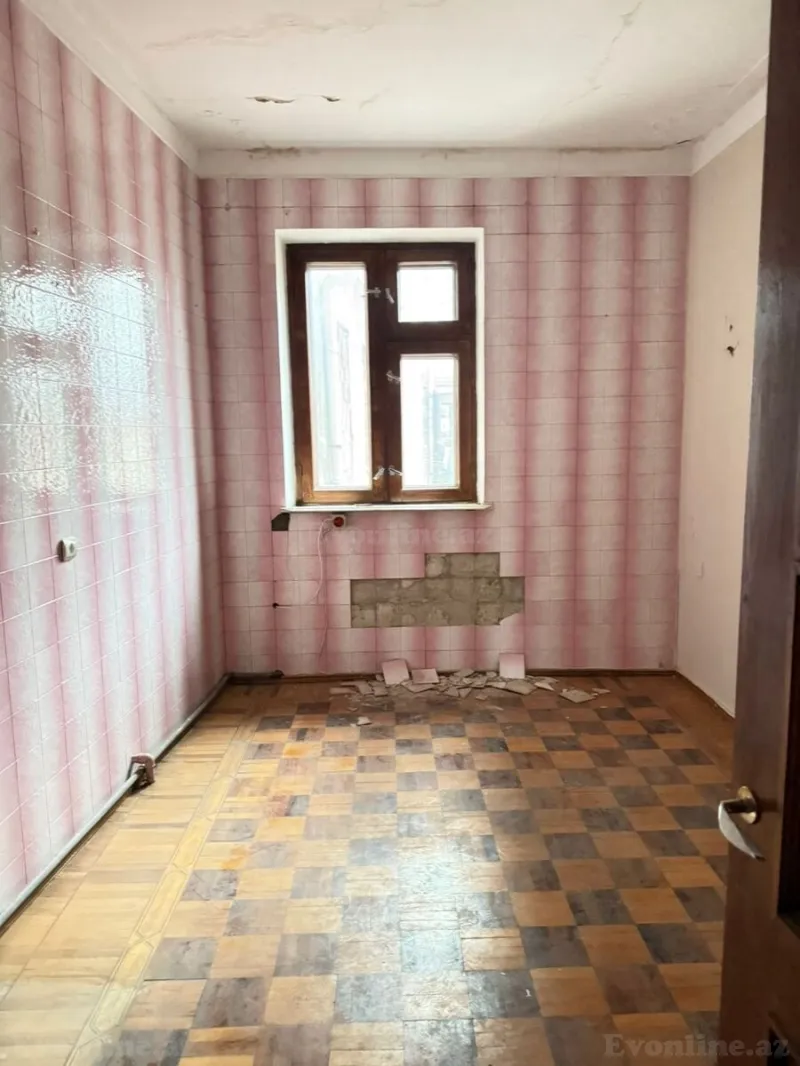 Satılır 3 otaqlı Mənzil Köhnə tikili 100 m² Sahil m. - şəkil 15