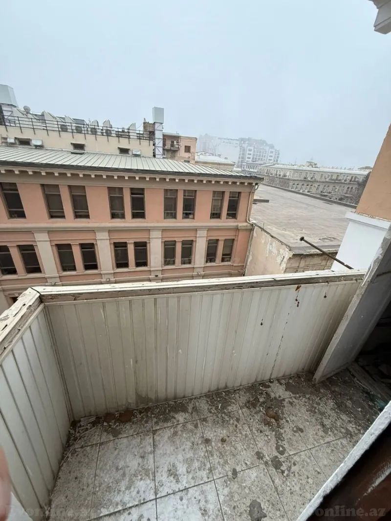 Satılır 3 otaqlı Mənzil Köhnə tikili 100 m² Sahil m. - şəkil 16