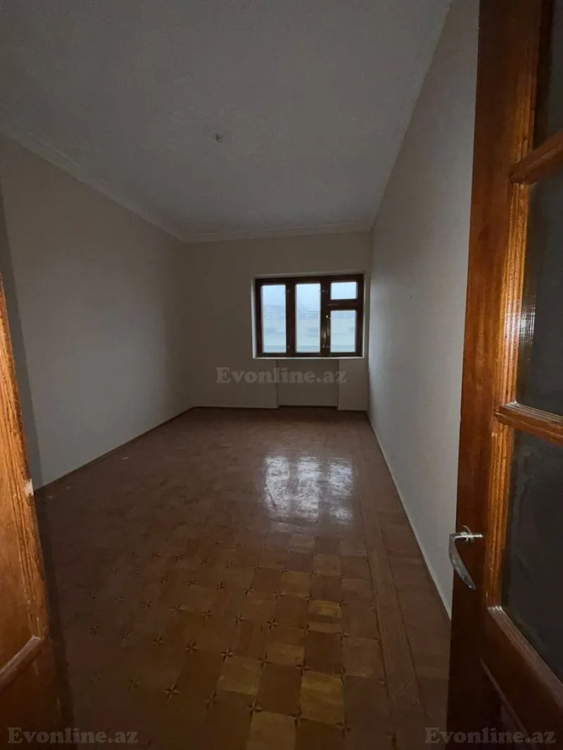 Satılır 3 otaqlı Mənzil Köhnə tikili 100 m² Sahil m. - şəkil 17