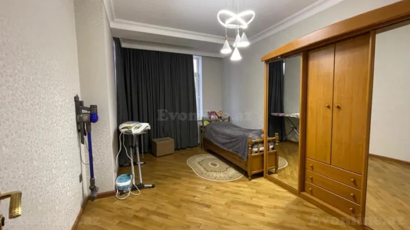 Satılır 3 otaqlı Mənzil Yeni tikili 168 m² 28 May m. - şəkil 6