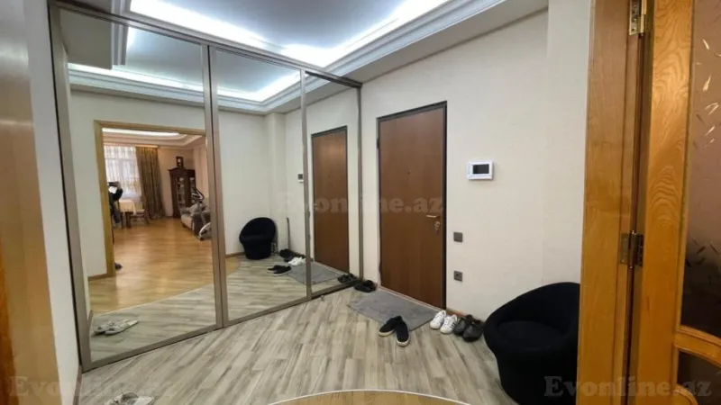 Satılır 3 otaqlı Mənzil Yeni tikili 168 m² 28 May m. - şəkil 12