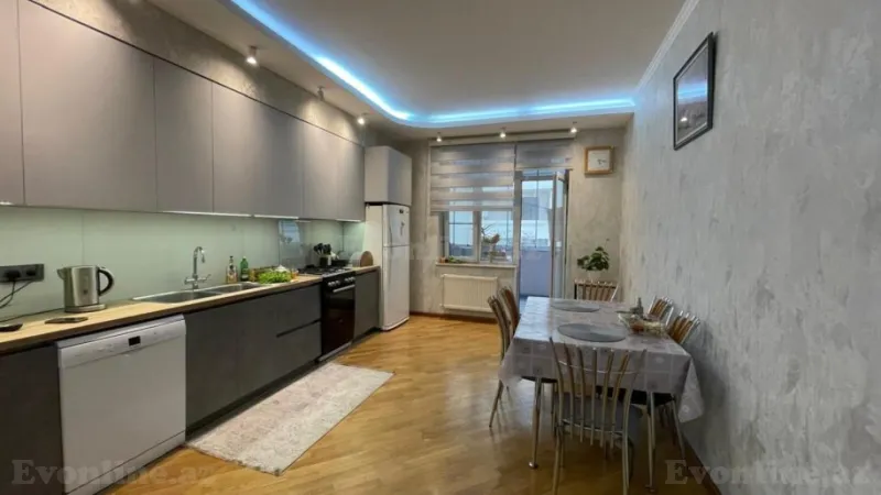 Satılır 3 otaqlı Mənzil Yeni tikili 168 m² 28 May m. - şəkil 13