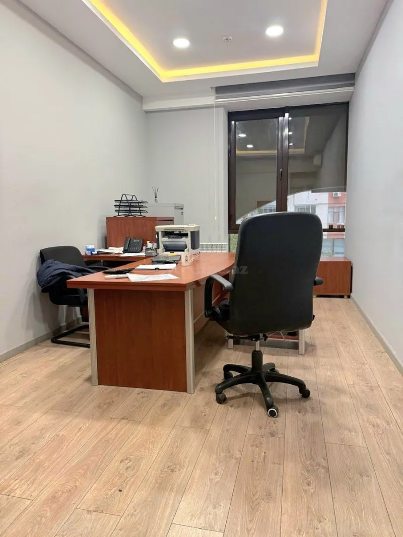 Kirayə verilir Ofis 1200 m² Nəsimi r. - şəkil 11