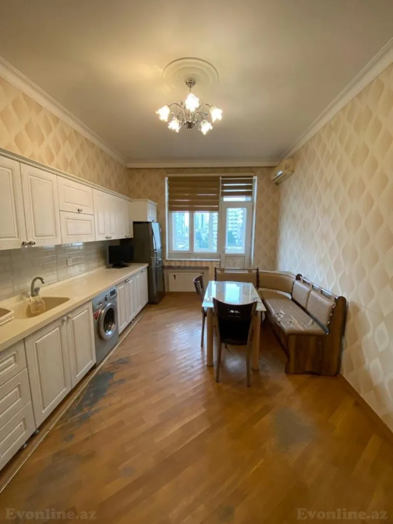 Kirayə verilir 3 otaqlı Mənzil Yeni tikili 130 m² Yasamal - şəkil 13