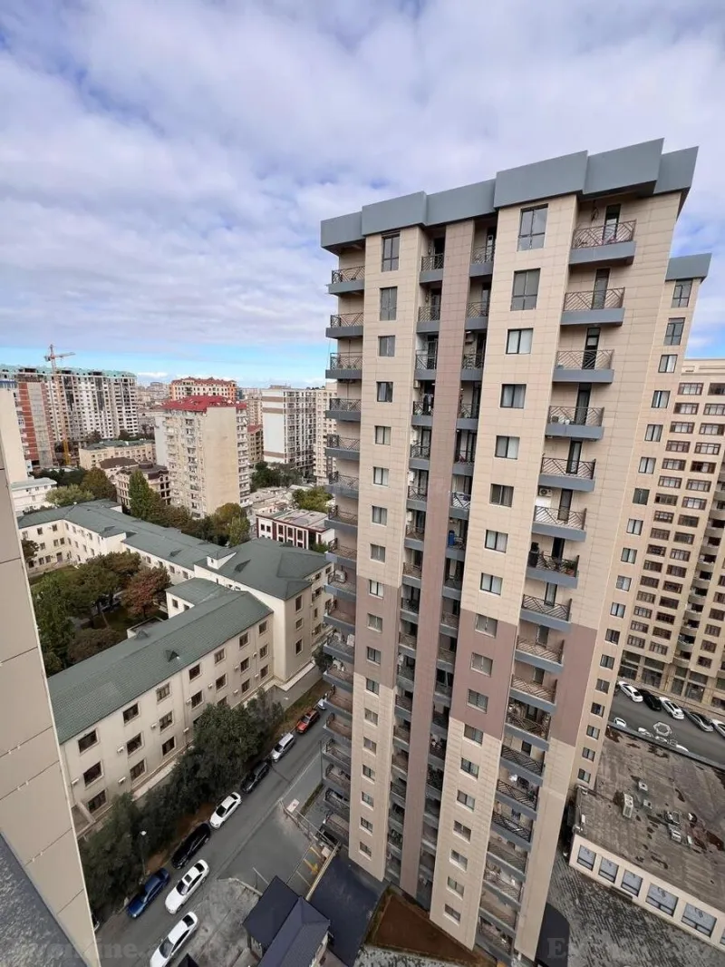 Satılır 4 otaqlı Mənzil Yeni tikili 158 m² Nəsimi r. - şəkil 9