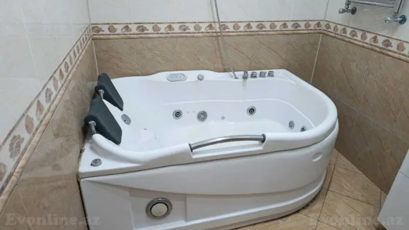 Kirayə verilir 3 otaqlı Mənzil Yeni tikili 140 m² İçərişəhər m. - şəkil 23