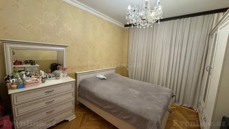 Satılır 4 otaqlı Mənzil Köhnə tikili 100 m² Yasamal - şəkil 18