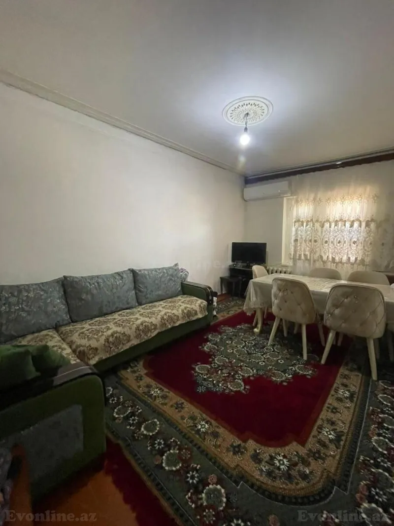 Satılır 3 otaqlı Mənzil Köhnə tikili 90 m² Yeni Yasamal
