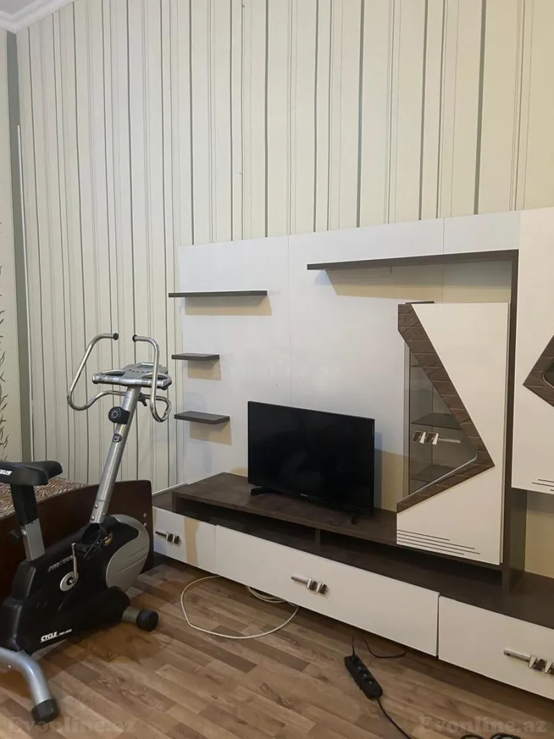 Kirayə verilir 1 otaqlı Mənzil Köhnə tikili 40 m² 28 May m. - şəkil 2