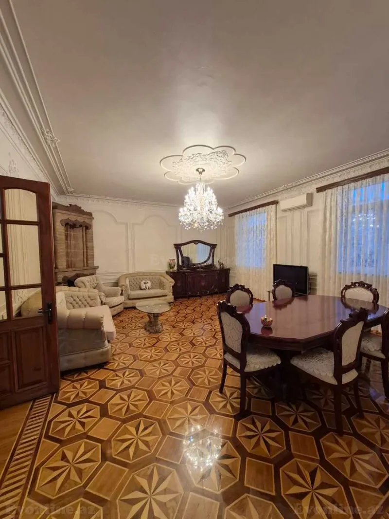 Satılır 5 otaqlı Mənzil Köhnə tikili 155 m² Nizami m. - şəkil 3