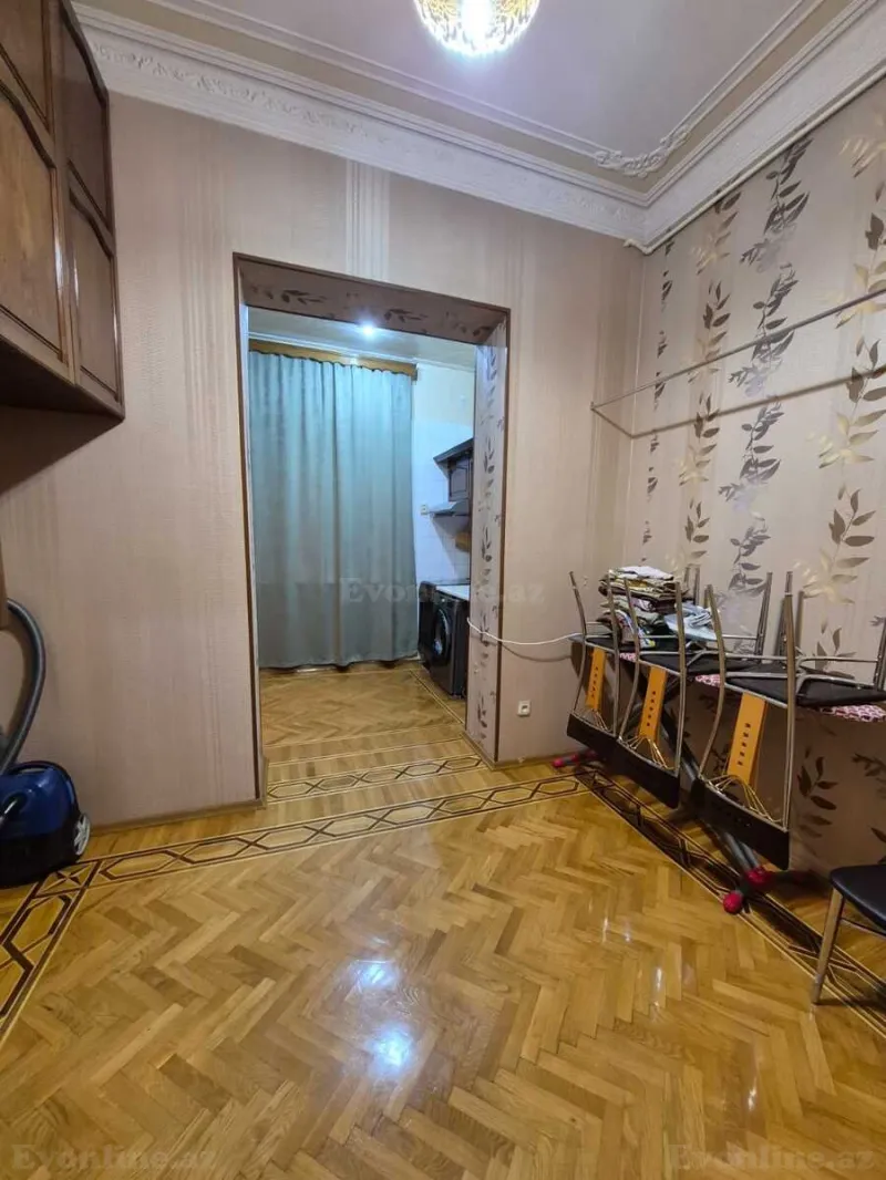 Satılır 5 otaqlı Mənzil Köhnə tikili 155 m² Nizami m. - şəkil 5