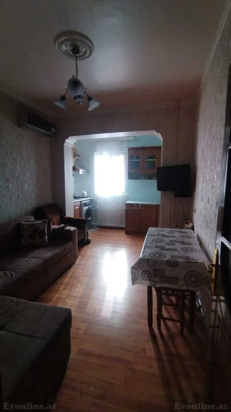 Kirayə verilir 3 otaqlı Mənzil Köhnə tikili 70 m² Memar Əcəmi m.