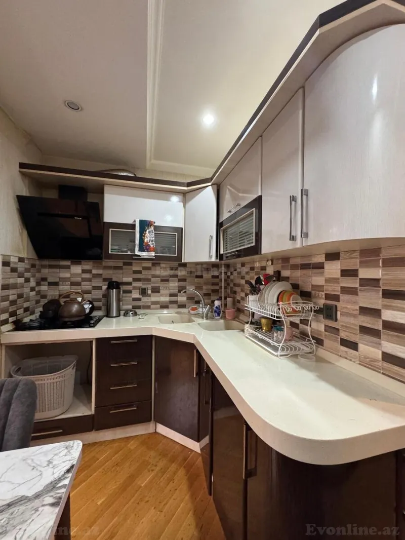 Kirayə verilir 3 otaqlı Mənzil Köhnə tikili 80 m² Yasamal - şəkil 6