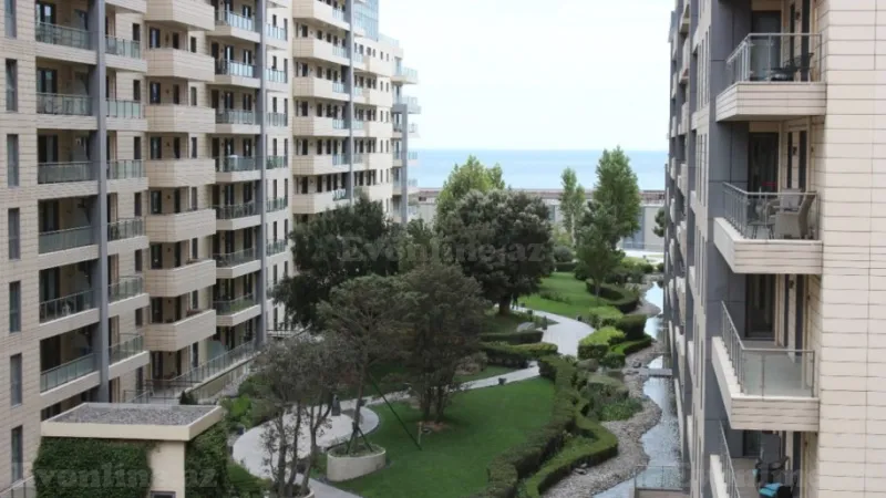 Satılır 4 otaqlı Mənzil Yeni tikili 216 m² 28 May m.