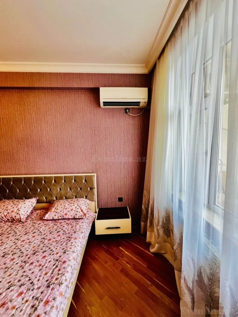 Satılır 3 otaqlı Mənzil Yeni tikili 145 m² İnşaatçılar m. - şəkil 4