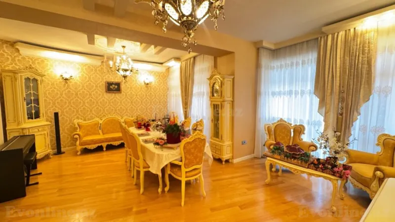 Satılır 3 otaqlı Mənzil Yeni tikili 135 m² 28 May m.