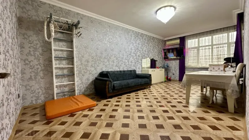 Satılır 2 otaqlı Mənzil Yeni tikili 90 m² Neftçilər m.