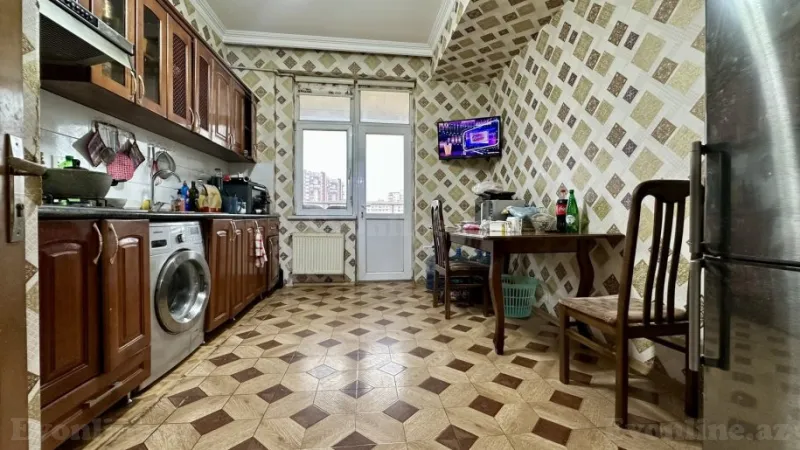 Satılır 2 otaqlı Mənzil Yeni tikili 90 m² Neftçilər m. - şəkil 6