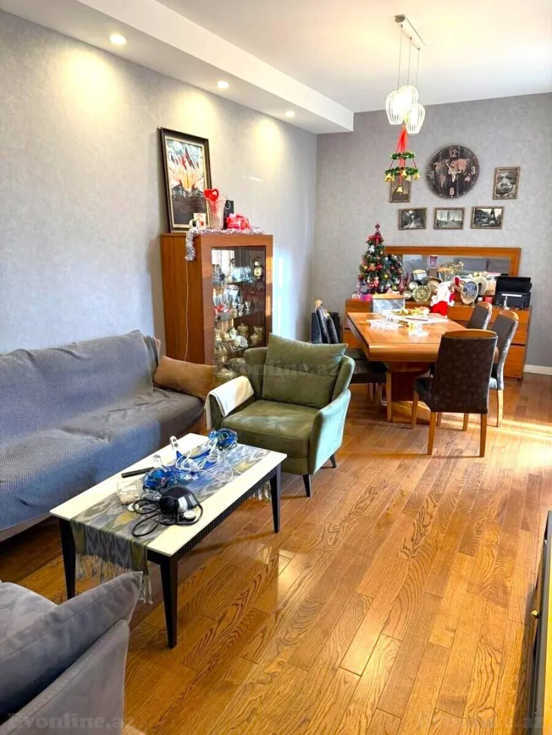 Satılır 3 otaqlı Mənzil Yeni tikili 115 m² 8 Noyabr m.