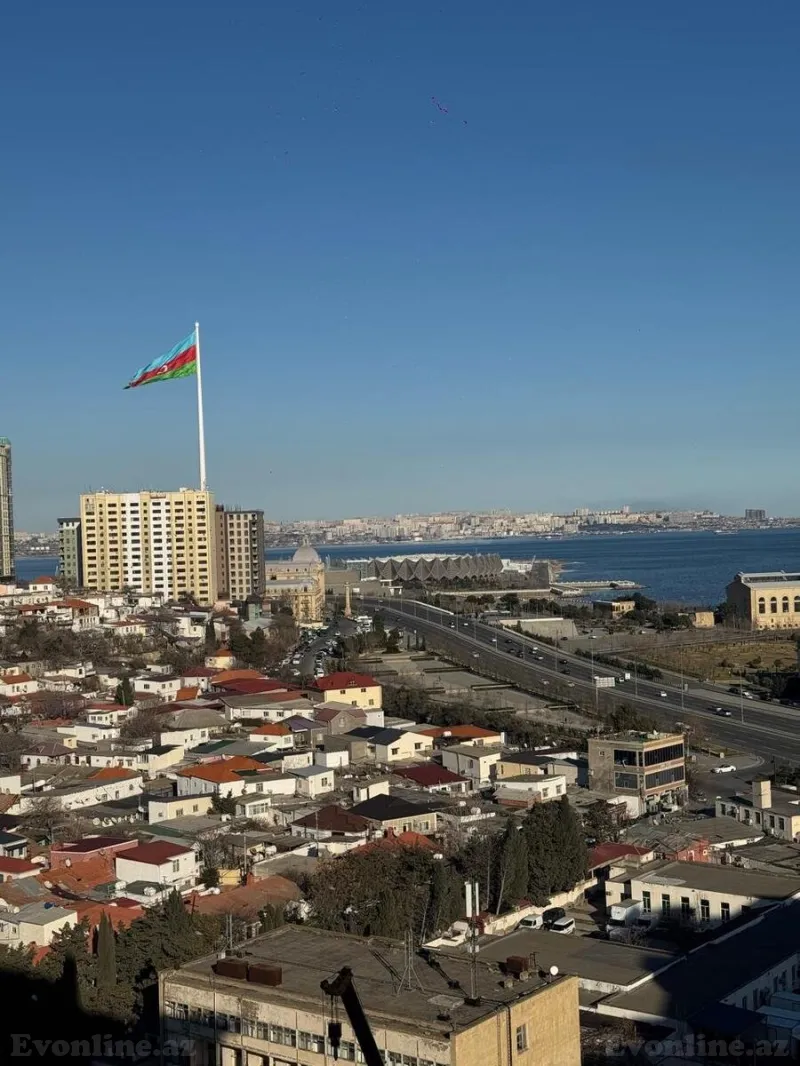 Satılır 2 otaqlı Mənzil Yeni tikili 65 m² Səbail r. - şəkil 13