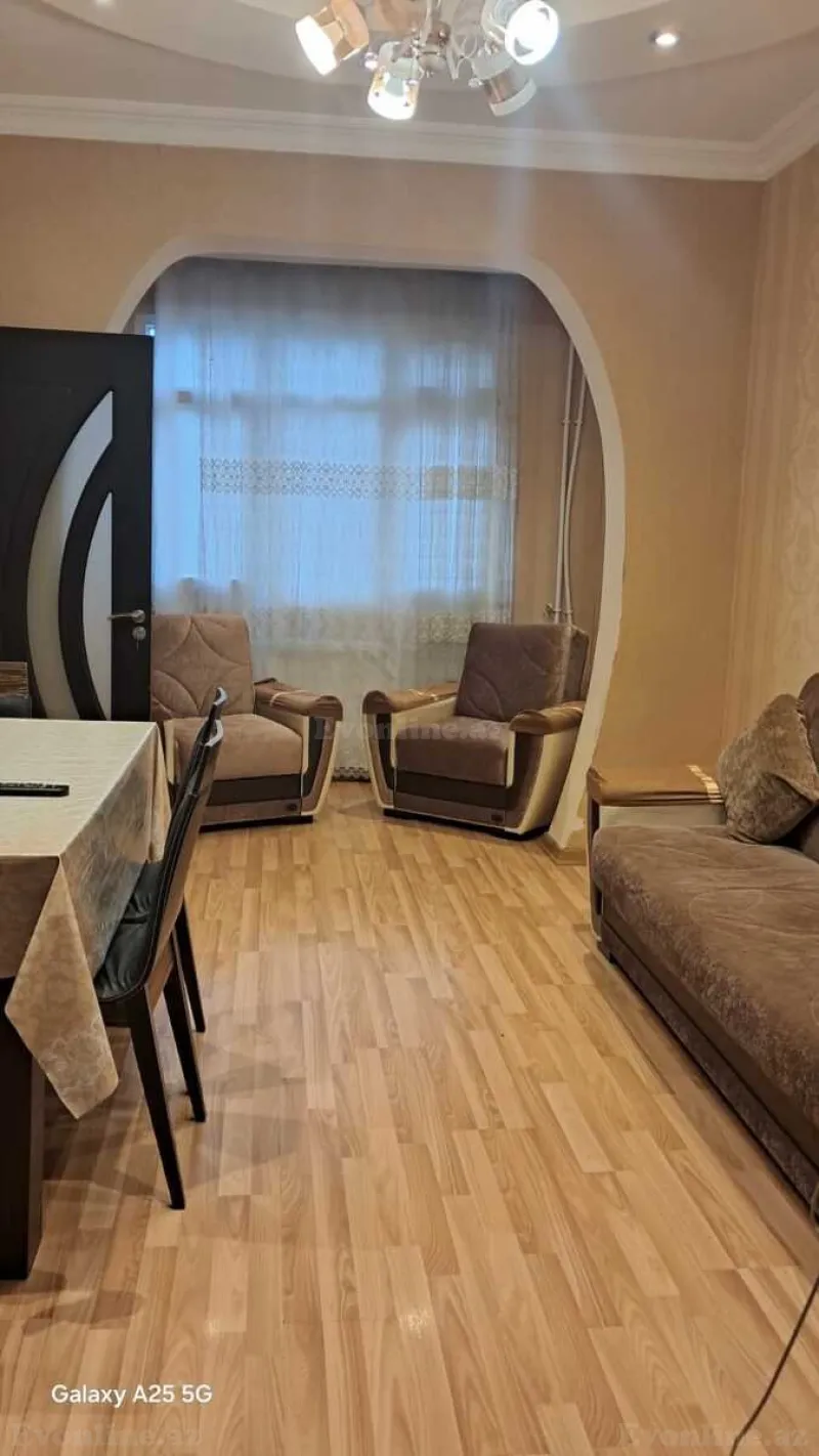 Kirayə verilir 2 otaqlı Mənzil Köhnə tikili 45 m² 20 Yanvar m.