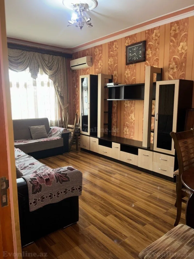 Satılır 3 otaqlı Mənzil Köhnə tikili 56.1 m² Qaradağ r.