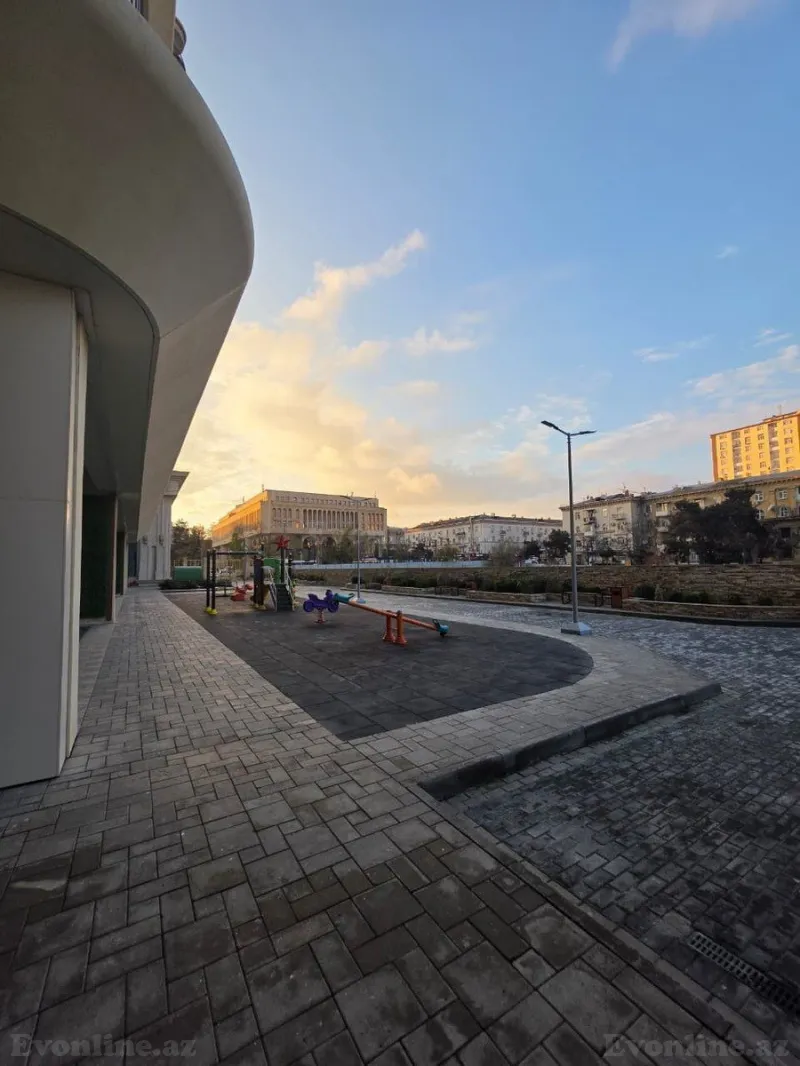 Satılır 2 otaqlı Mənzil Yeni tikili 105 m² Yasamal - şəkil 3