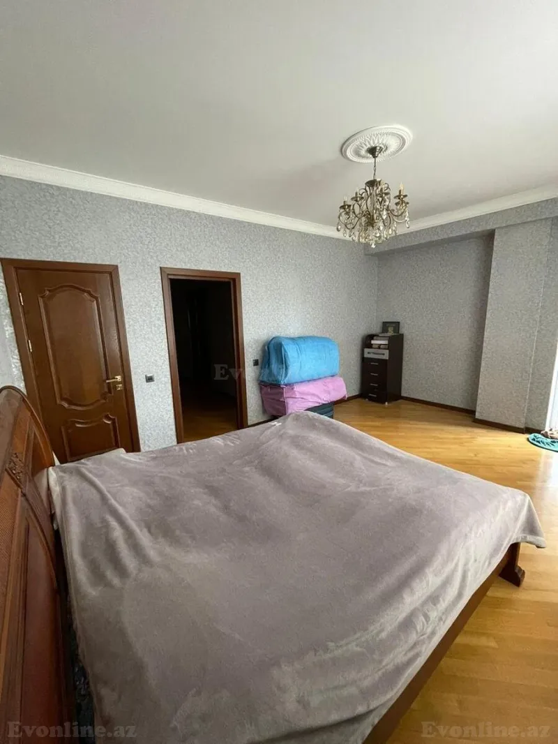 Satılır 4 otaqlı Mənzil Yeni tikili 180 m² 2-ci mikrorayon - şəkil 5