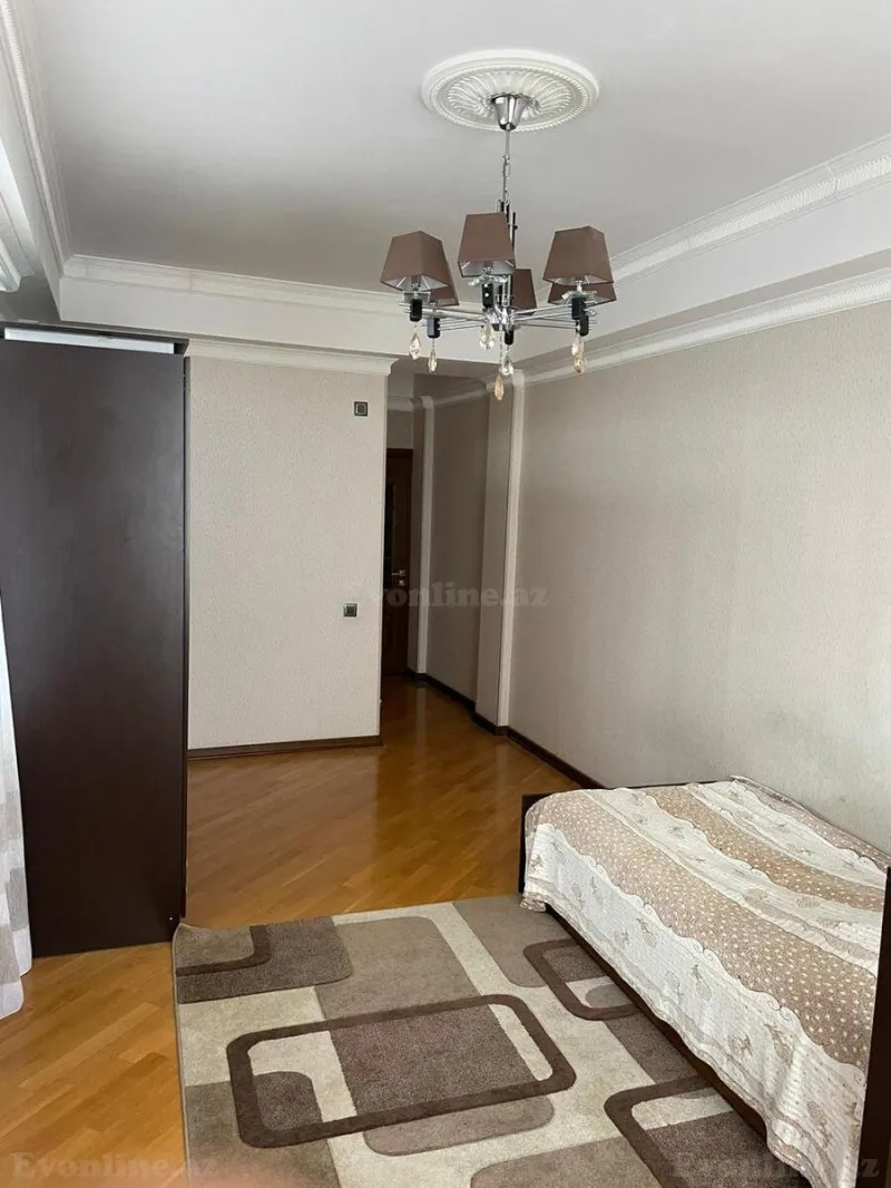 Satılır 4 otaqlı Mənzil Yeni tikili 180 m² 2-ci mikrorayon - şəkil 8