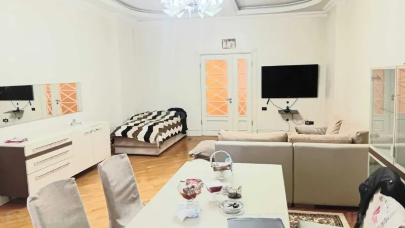 Satılır 4 otaqlı Mənzil Yeni tikili 184 m² Nərimanov r. - şəkil 2