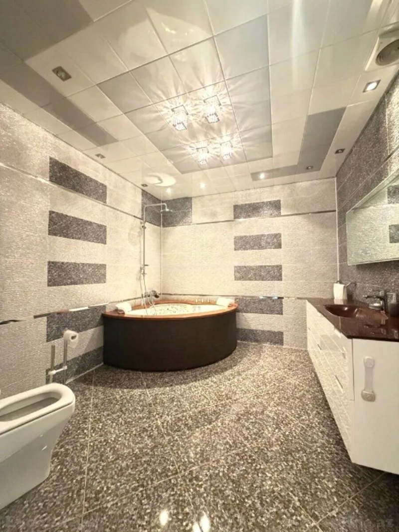 Satılır 6 otaqlı Mənzil Yeni tikili 350 m² 8 Noyabr m. - şəkil 20