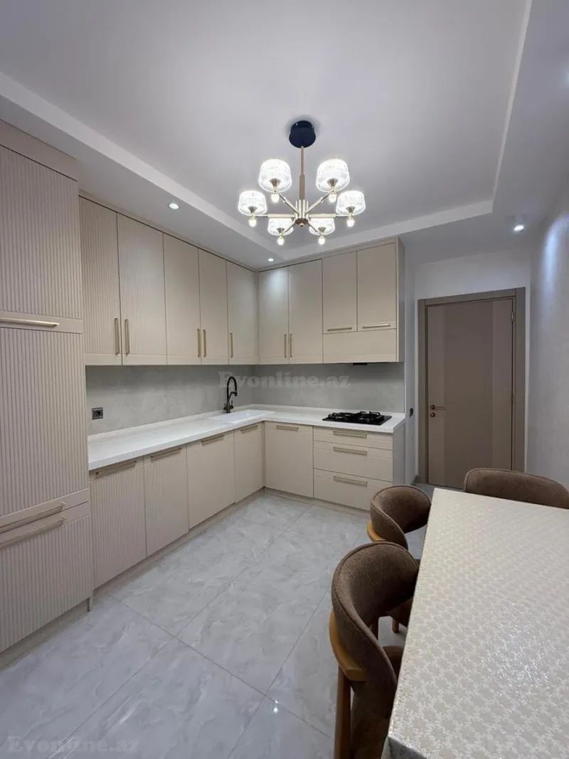 Kirayə verilir 3 otaqlı Mənzil Yeni tikili 148 m² Yasamal - şəkil 13