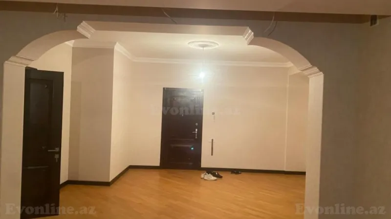 Satılır 4 otaqlı Mənzil Yeni tikili 204 m² Qara Qarayev m.