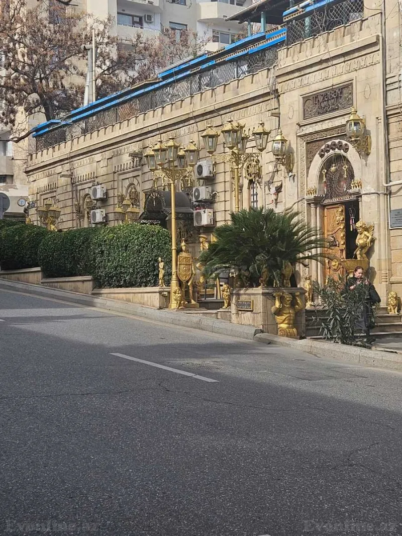 Satılır 3 otaqlı Mənzil Köhnə tikili 90 m² İçərişəhər m. - şəkil 3