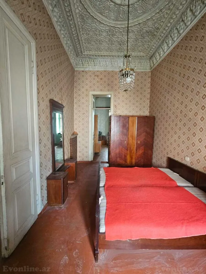 Satılır 3 otaqlı Mənzil Köhnə tikili 90 m² İçərişəhər m. - şəkil 4