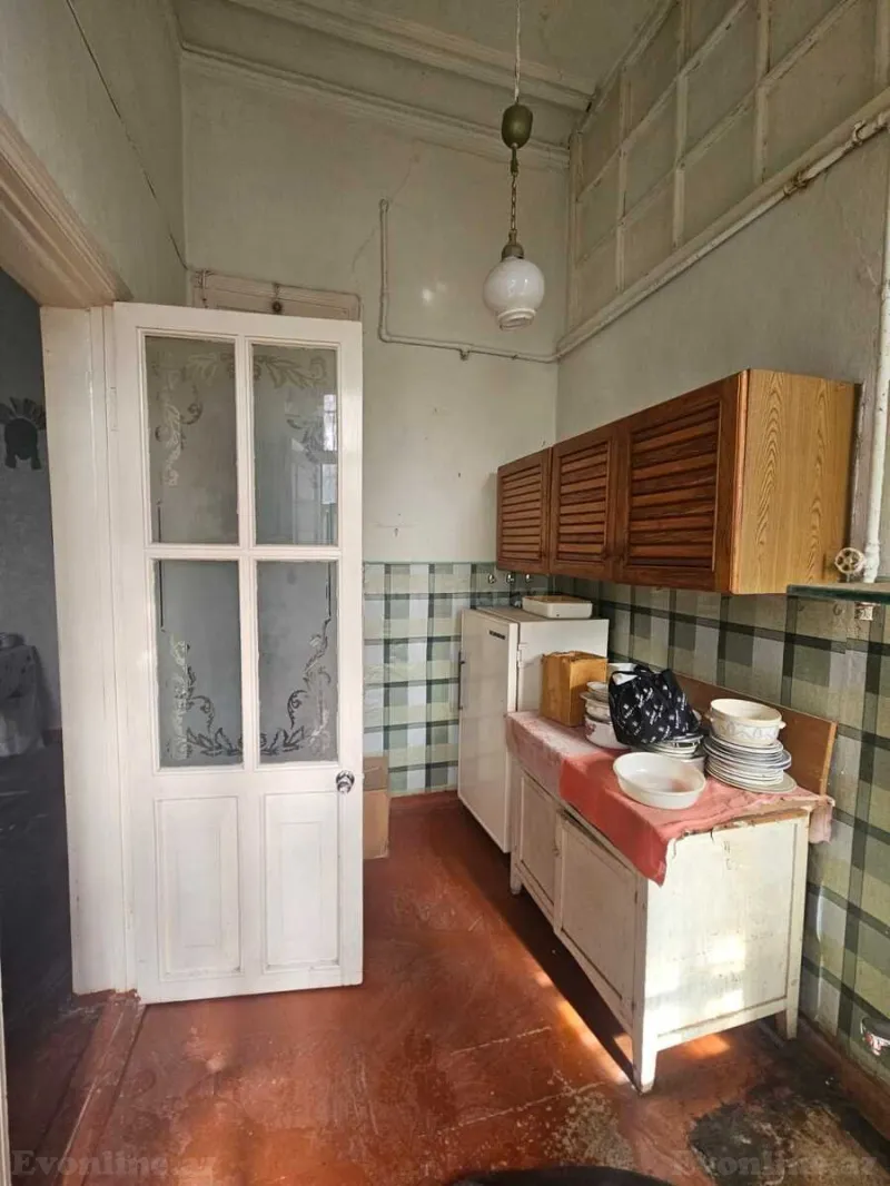 Satılır 3 otaqlı Mənzil Köhnə tikili 90 m² İçərişəhər m. - şəkil 14